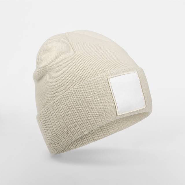 Beechfield Appliqué Patch Beanie – Oatmeal / White