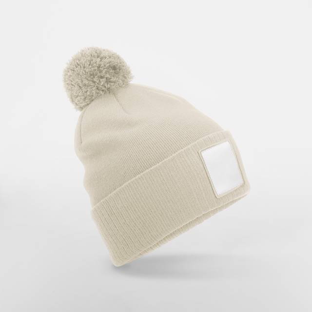 Beechfield Appliqué Patch Pom Beanie – Oatmeal / White