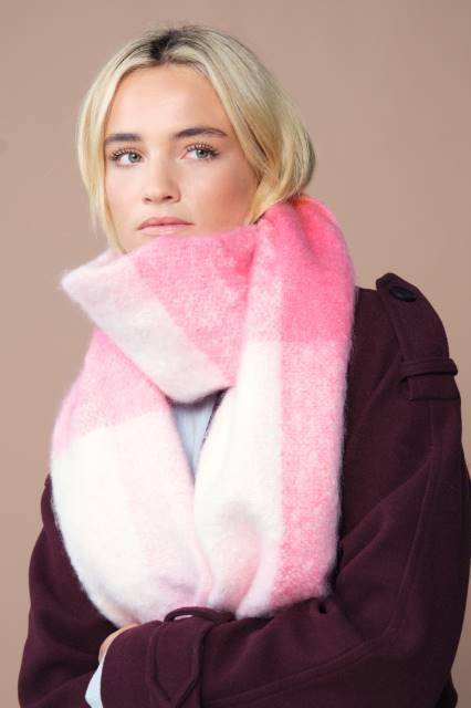 Beechfield Fluffy Check Scarf
