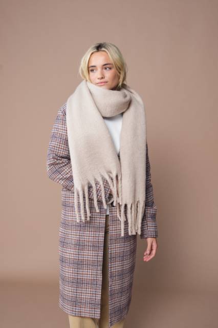Beechfield Fluffy Scarf