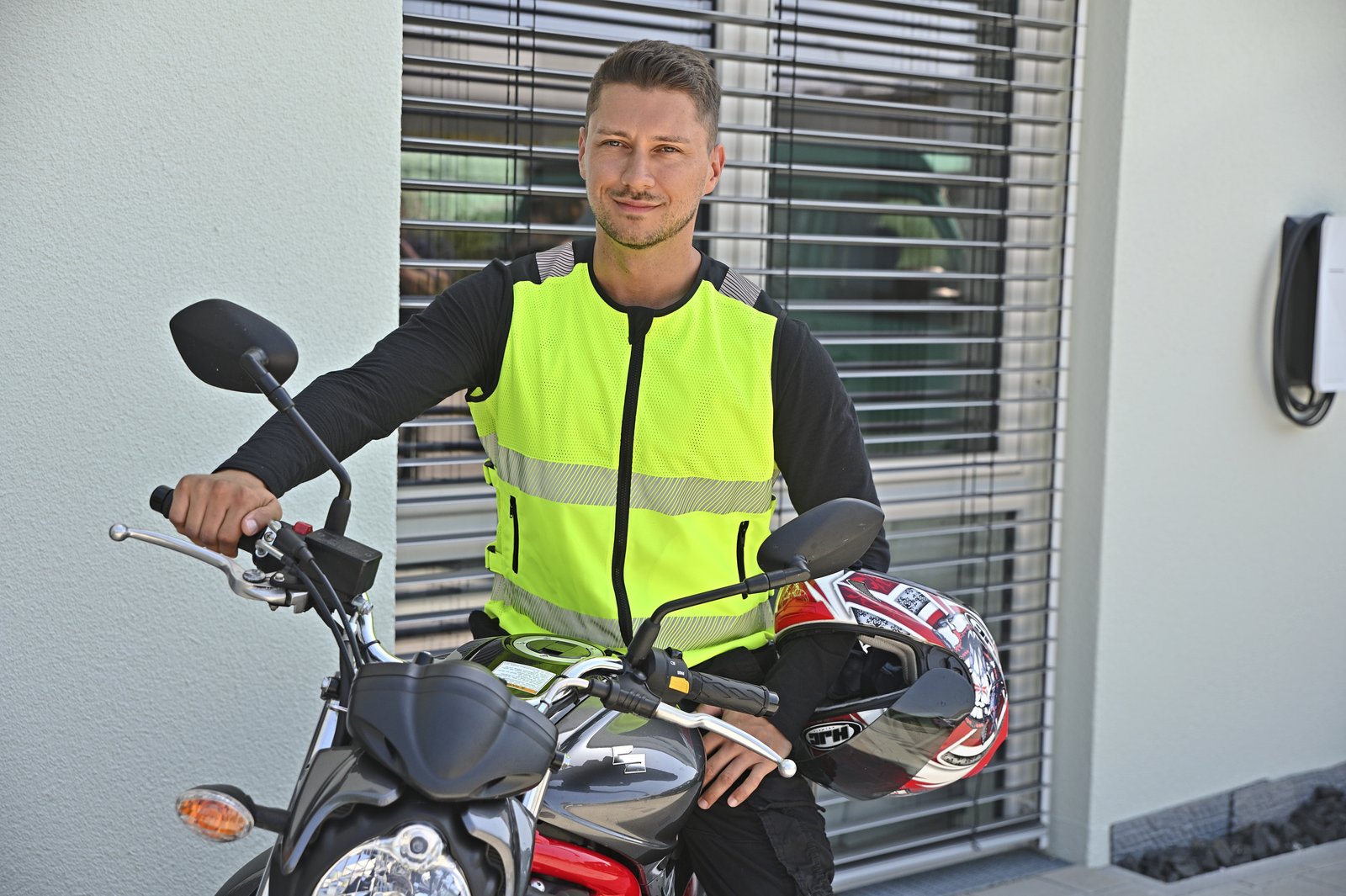Korntex Hi-Vis Mesh Motorcycle Safety Vest “Naxos”