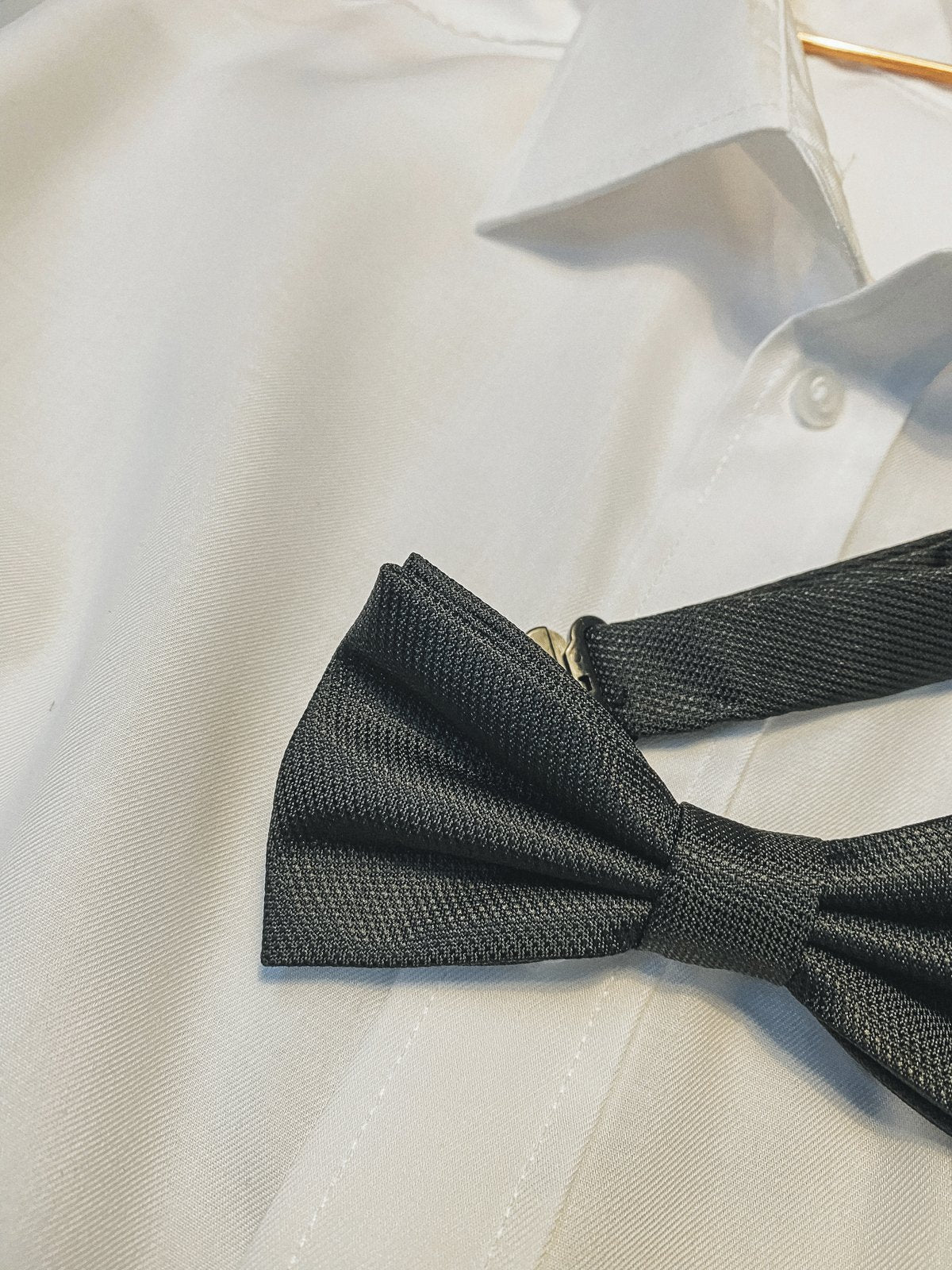 NEOBLU Pre-Tied Bow Tie Teddy