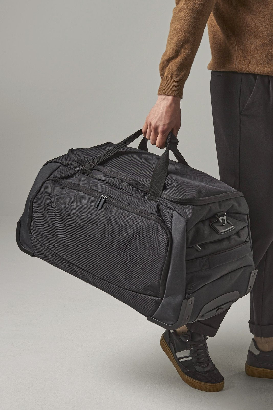 Quadra Tungsten™ Wheelie Travel Bag