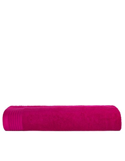 The One Towelling® Classic Beach Towel – Magenta