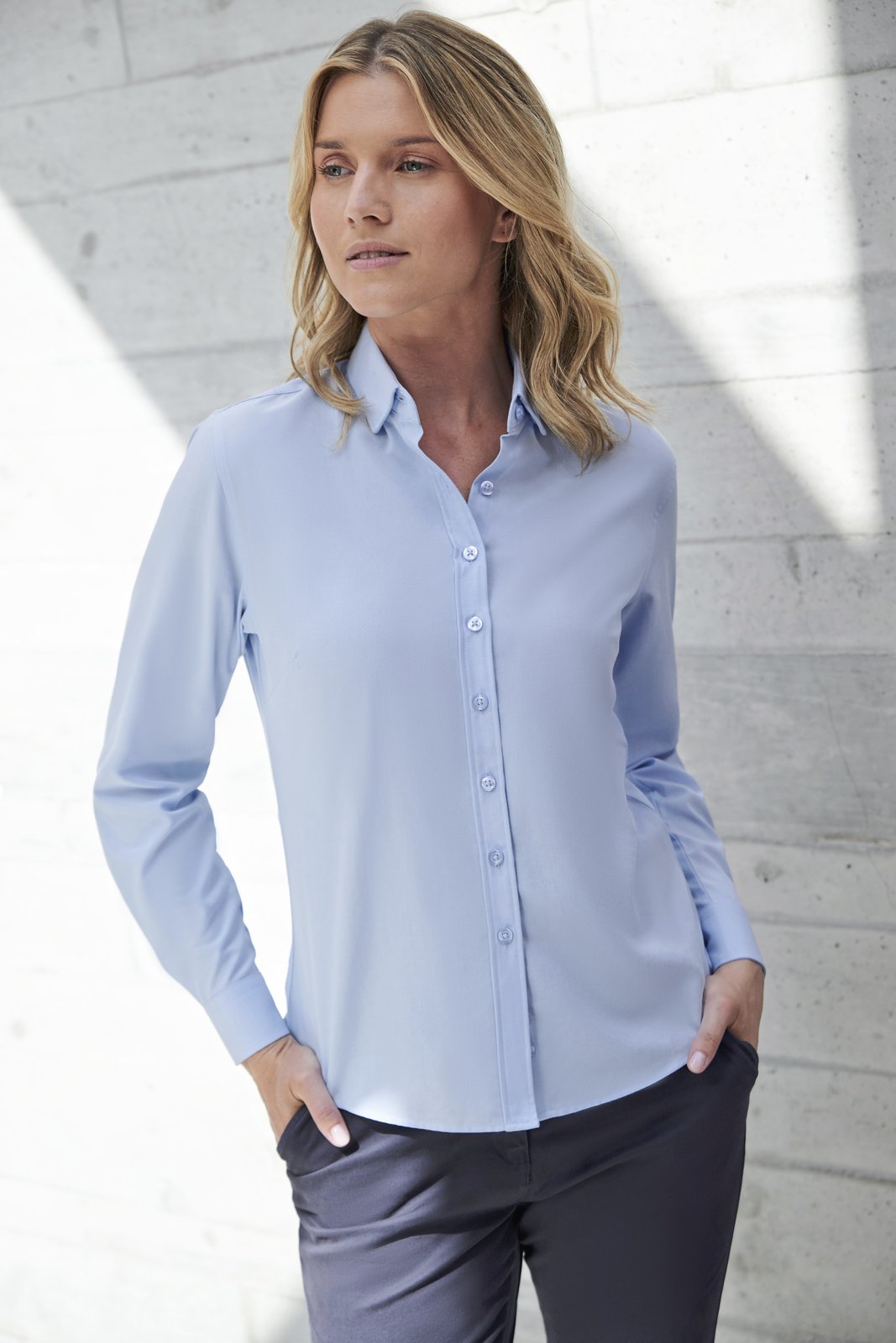 Henbury Ladies' Long Sleeved 'Cotton Feel' Coolplus® Shirt