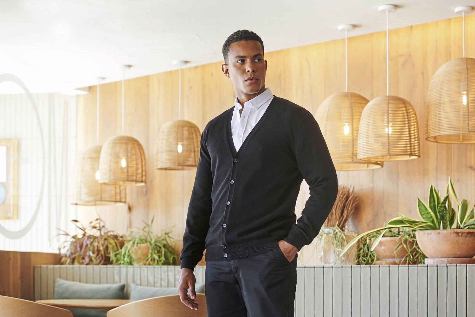 Henbury Men's Lightweight V-Neck Cardigan